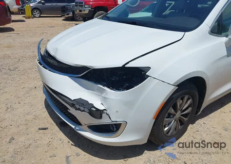 2017 Chrysler Pacifica Touring-L z USA, uszkodzony, nr VIN 2C4RC1BG5HR533946